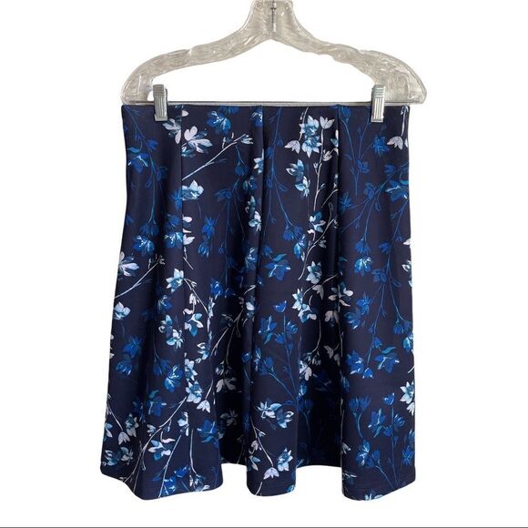 Roz & Ali Black with Blue Floral Print Skater Mini Skirt - Size Medium - Picture 1 of 7